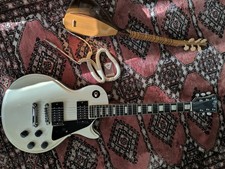 El Hondo E-Gitarre Les Paul Typ Gebraucht mit Zubehör + Türkische Baglama (Saz)