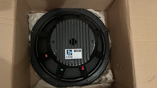 Fane colossos 18x - colossos, 18"