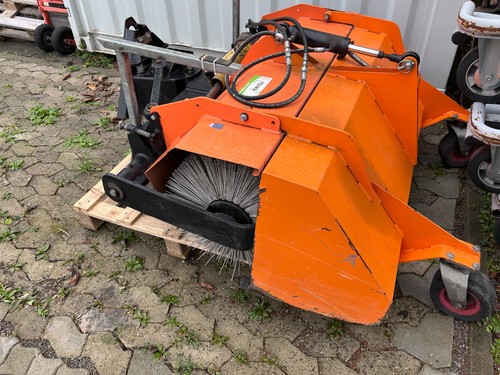 Anbau kehrmaschine kmv smt130 - anbau-kehrmaschine,