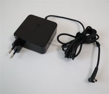 ASUS W15-065N1B - AC-Adapter/ Netzteil - 19 V - 3,42 A - 65 W - schwarz