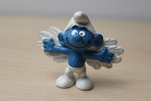 0071 fliegender schlumpf - fliegender,