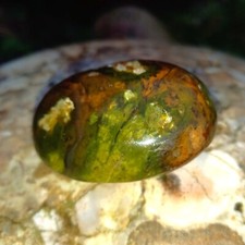 grüner Chloropal Opal