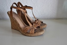 Vintage Echtleder Sandalen 37 Kork Plateau hoher Keilabsatz T-Riemen Wedges