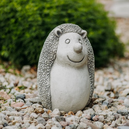 Lustige igel mecki - lustige, steinfigur