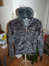 Protest Kuscheljacke / Hoodie / Weste Zebra Look schwarz grau Gr. 176