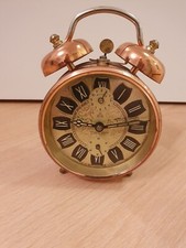Vintage wecker aus kupfer - wecker,