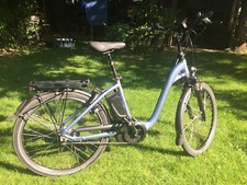 Flyer Elektrofahrrad, hellblau-flieder, Tiefeinsteiǵer, 305 km gefahren, 