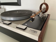 Plattenspieler Thorens TD 125MK2  Studiolaufwerk mit Magnetlager Tonarm 