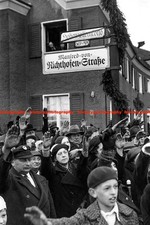 F017016 Menschenüberfüllt