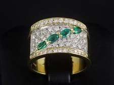 Moderner Smaragd Brillant Ring