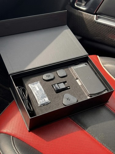 Blackberry p9982 porsche - blackberry,