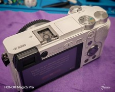 Sony Alpha 6000 + Sehr Gut