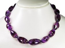 Bezaubernde Edelsteinkette aus Amethyst in facettierter Olivenform