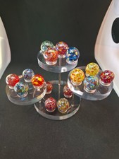 Schöne bunte Murmeln auf