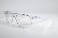 Oakley Brille Centerboard