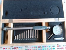 Innenfeinmeßgerät mit Meßuhr