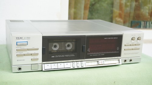 Cassette tape deck recorder