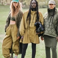 Regenmantel Windjacke von H&M faltbarer Anorak in Gr.S Neu