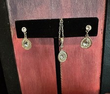 Swarovski Swinging Pendant