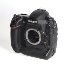 Nikon D4 ca. 200.000 Ausl. Kamera