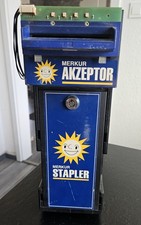 Merkur Akzeptor mit Stapler