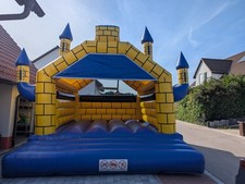 Profi Hüpfburg Schloss 5x6 Meter mit Gebläse und Zubehör