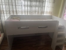 Kinderbett mit Matratze