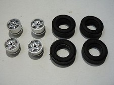 Carrera 1:24  Exclusiv   4 Felgen und 4 Reifen für 124 Fahrzeuge 