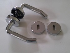 HG Messing Chrom pol. Rosetten-Türbeschlag Mod. Orione Türdrücker