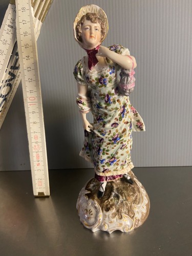 Schöne frauenfigur von - schöne,
