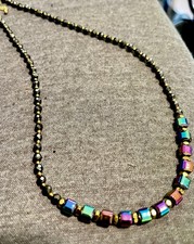 Halskette Würfelkette Perlen Glas blau türkis royal Hämatit gold