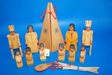 [10845] Ostheimer Holzspielzeug Nativ Americans Indianer Tippi Kajak 11 teilig