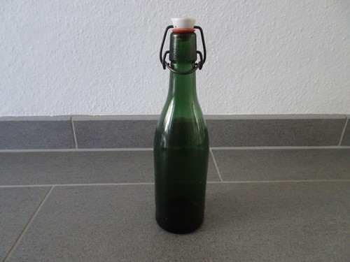 Uralte antike bügelflasche - uralte,