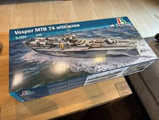 VOSPER 74 WITH CREW KIT 1:35