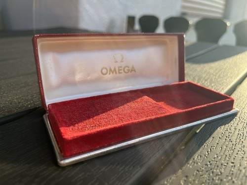 Omega vintage uhrenbox rot - omega,
