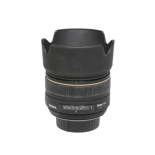 Sigma 30mm dc hsm f - dc,