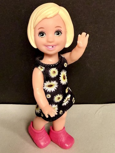 Barbie fashion chelsea - fashion,