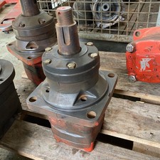 1x Danfoss OMTW 500 151B3035