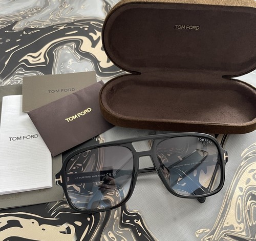 Tom ford falconer - ford, falconer-02