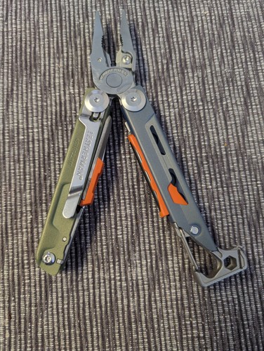 Leatherman signal multi tool - signal, multi-tool