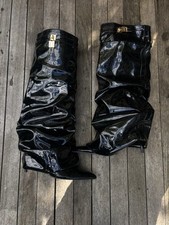 Stiefel Größe 40 /41 Shark Boots Schwarz Glänzend Lack Optik Gold Details U3