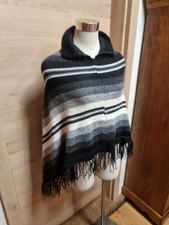 Ethno Strick Poncho weiß