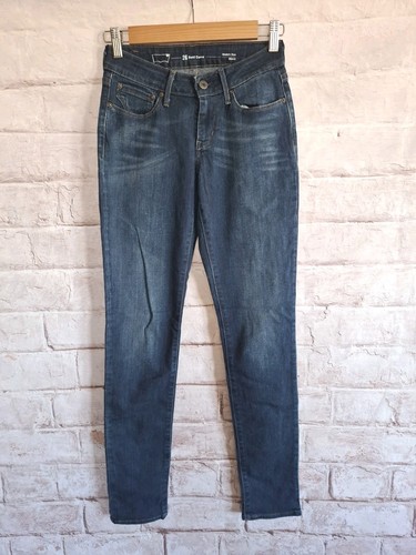 Levi bold curve - levi's, modern