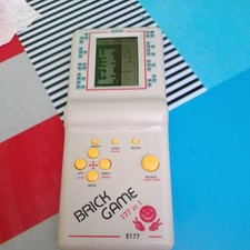 E177  LCD Handheld Brick Game