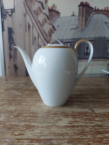 Alte kaffeekanne kanne - kaffeekanne, weiß