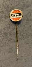 Fahr Traktor Anstecknadel Pin Abzeichen Schlepper Hakennadel lackiert 12mm