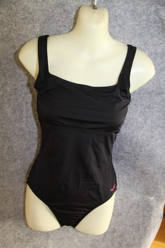 Sportlicher schwimmanzug - sportlicher,