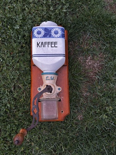 Alte vintage wandkaffeemühle - alte,