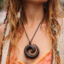 Halskette Spirale Rosenholz