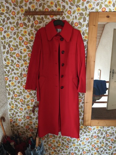 Roter damenmantel aus - roter,